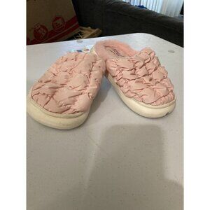 Capelli New York Girls Size 9.5 Pink Quilted Slippers With Faux Fur Lining shoes